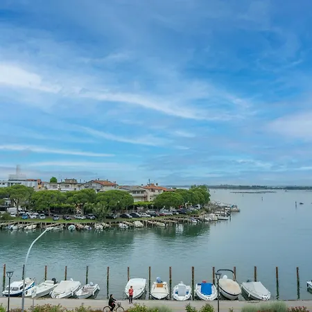 Relais Rosanna Stunning Lagoon-view Grado