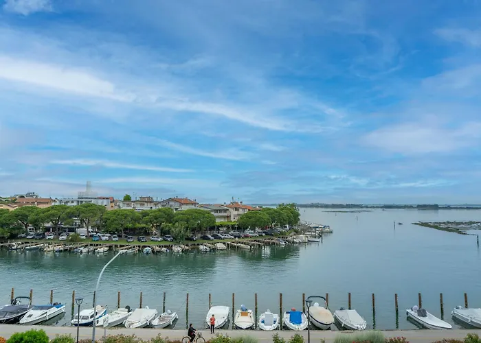 Relais Rosanna Stunning Lagoon-view Grado